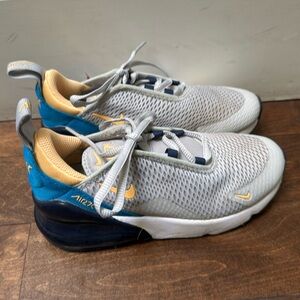 Nike air max 270 boys size 13. Barely used